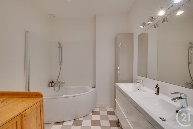 Appartement T6 à vendre - 6 pièces - 155.0 m2 - GRENOBLE - 38 - RHONE-ALPES - Century 21 Immobilier Du Palais