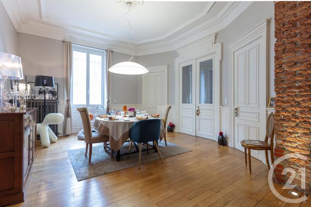 Afficher la photo en grand Appartement T6 à vendre - 6 pièces - 157.6 m2 - GRENOBLE - 38 - RHONE-ALPES - Century 21 Immobilier Du Palais