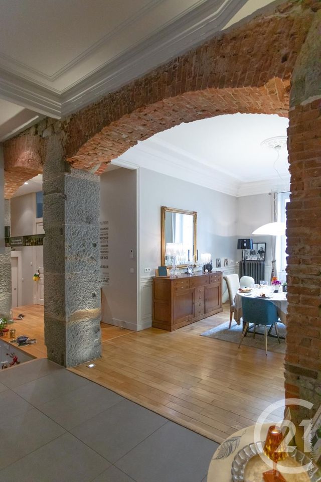 Afficher la photo en grand Appartement T6 à vendre - 6 pièces - 157.6 m2 - GRENOBLE - 38 - RHONE-ALPES - Century 21 Immobilier Du Palais