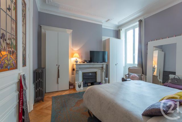 Afficher la photo en grand Appartement T6 à vendre - 6 pièces - 157.6 m2 - GRENOBLE - 38 - RHONE-ALPES - Century 21 Immobilier Du Palais