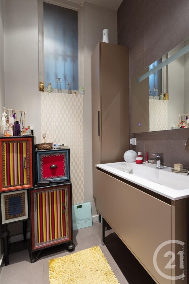 Afficher la photo en grand Appartement T6 à vendre - 6 pièces - 157.6 m2 - GRENOBLE - 38 - RHONE-ALPES - Century 21 Immobilier Du Palais