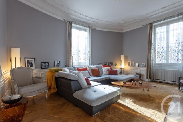 Afficher la photo en grand Appartement T6 à vendre - 6 pièces - 157.6 m2 - GRENOBLE - 38 - RHONE-ALPES - Century 21 Immobilier Du Palais