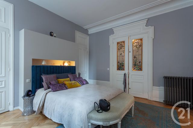 Afficher la photo en grand Appartement T6 à vendre - 6 pièces - 157.6 m2 - GRENOBLE - 38 - RHONE-ALPES - Century 21 Immobilier Du Palais