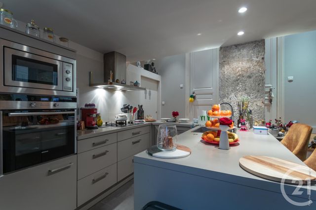 Afficher la photo en grand Appartement T6 à vendre - 6 pièces - 157.6 m2 - GRENOBLE - 38 - RHONE-ALPES - Century 21 Immobilier Du Palais