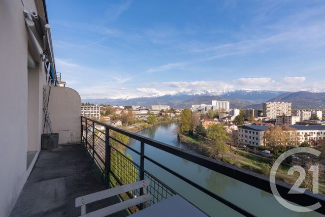 Appartement T4 à vendre - 4 pièces - 81.18 m2 - LA TRONCHE - 38 - RHONE-ALPES - Century 21 Immobilier Du Palais