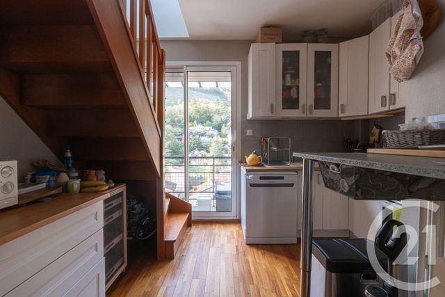 Appartement T4 à vendre - 4 pièces - 81.18 m2 - LA TRONCHE - 38 - RHONE-ALPES - Century 21 Immobilier Du Palais