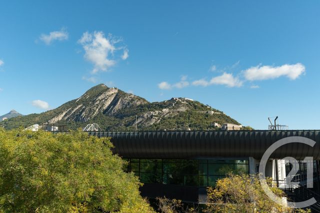 Appartement T3 à vendre - 3 pièces - 88.47 m2 - GRENOBLE - 38 - RHONE-ALPES - Century 21 Immobilier Du Palais