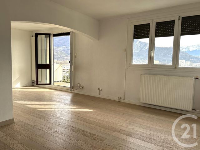 Appartement T5 à vendre - 5 pièces - 104.32 m2 - FONTAINE - 38 - RHONE-ALPES - Century 21 Immobilier Du Palais