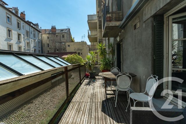 Afficher la photo en grand Appartement T4 à vendre - 4 pièces - 133.29 m2 - GRENOBLE - 38 - RHONE-ALPES - Century 21 Immobilier Du Palais