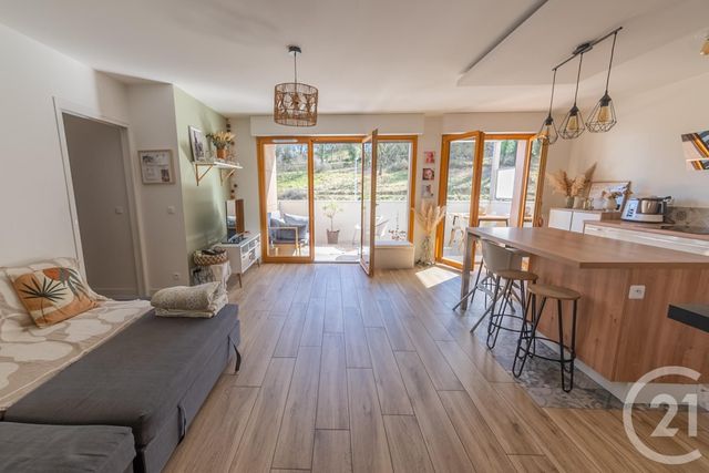 Appartement T3 à vendre - 3 pièces - 71.83 m2 - SEYSSINS - 38 - RHONE-ALPES - Century 21 Immobilier Du Palais