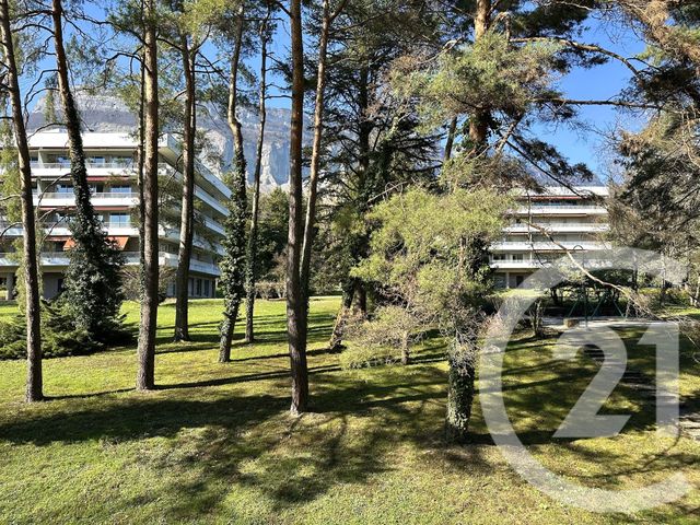 Appartement T2 à vendre - 2 pièces - 80.24 m2 - MEYLAN - 38 - RHONE-ALPES - Century 21 Immobilier Du Palais