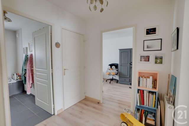 Appartement T5 à vendre - 5 pièces - 119.92 m2 - GRENOBLE - 38 - RHONE-ALPES - Century 21 Immobilier Du Palais