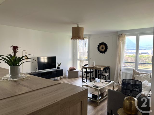 Appartement T3 à vendre - 3 pièces - 63.59 m2 - FONTANIL CORNILLON - 38 - RHONE-ALPES - Century 21 Immobilier Du Palais