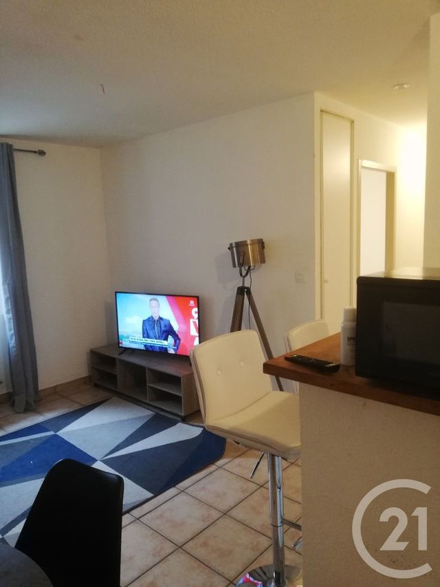 Afficher la photo en grand Appartement T2 à vendre - 2 pièces - 36.09 m2 - GRENOBLE - 38 - RHONE-ALPES - Century 21 Immobilier Du Palais