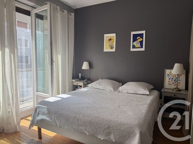 Afficher la photo en grand Appartement F4 à vendre - 4 pièces - 81.71 m2 - GRENOBLE - 38 - RHONE-ALPES - Century 21 Immobilier Du Palais