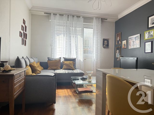 Afficher la photo en grand Appartement F4 à vendre - 4 pièces - 81.71 m2 - GRENOBLE - 38 - RHONE-ALPES - Century 21 Immobilier Du Palais