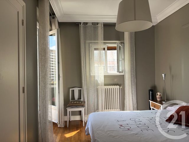 Afficher la photo en grand Appartement F4 à vendre - 4 pièces - 81.71 m2 - GRENOBLE - 38 - RHONE-ALPES - Century 21 Immobilier Du Palais