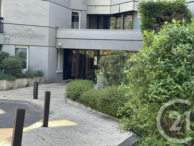 Appartement T3 à vendre - 3 pièces - 105.0 m2 - MEYLAN - 38 - RHONE-ALPES - Century 21 Immobilier Du Palais