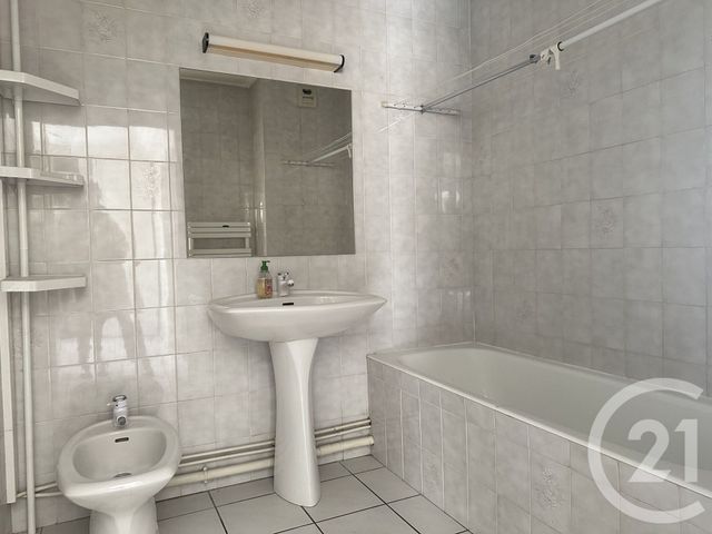 Appartement T4 à vendre - 4 pièces - 82.81 m2 - GRENOBLE - 38 - RHONE-ALPES - Century 21 Immobilier Du Palais