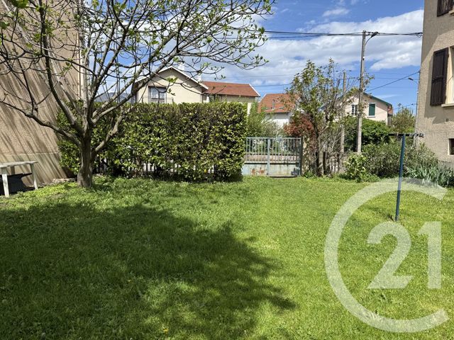 Afficher la photo en grand Appartement F3 à vendre - 3 pièces - 61.12 m2 - ST MARTIN D HERES - 38 - RHONE-ALPES - Century 21 Immobilier Du Palais