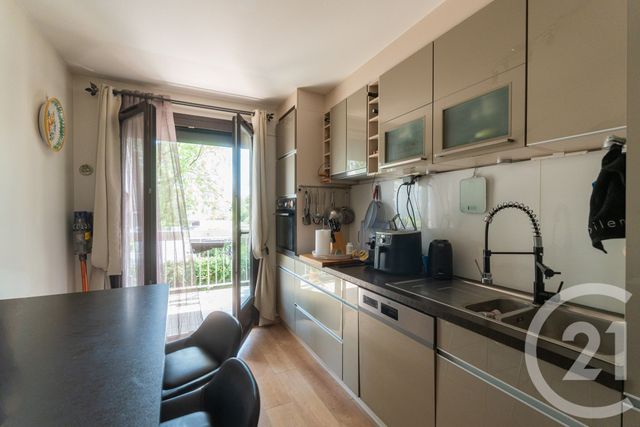 Appartement T4 à vendre - 4 pièces - 84.89 m2 - FONTAINE - 38 - RHONE-ALPES - Century 21 Immobilier Du Palais