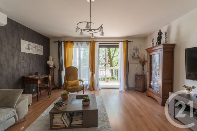 Appartement T4 à vendre - 4 pièces - 84.89 m2 - FONTAINE - 38 - RHONE-ALPES - Century 21 Immobilier Du Palais