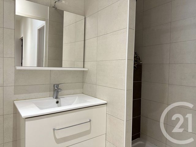 Appartement T2 à vendre - 2 pièces - 39.87 m2 - GRENOBLE - 38 - RHONE-ALPES - Century 21 Immobilier Du Palais