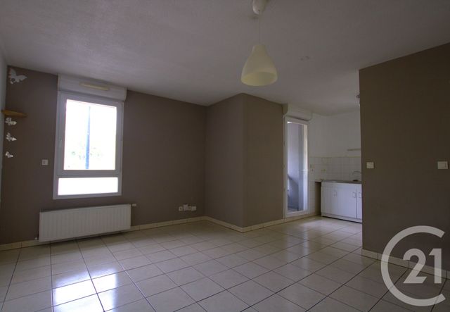 Appartement F2 à vendre - 2 pièces - 43.18 m2 - ECHIROLLES - 38 - RHONE-ALPES - Century 21 Immobilier Du Palais