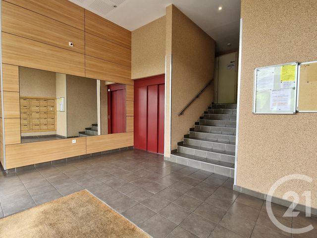 Appartement F2 à vendre - 2 pièces - 43.18 m2 - ECHIROLLES - 38 - RHONE-ALPES - Century 21 Immobilier Du Palais