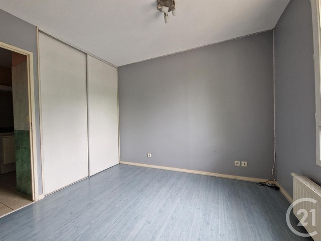 Appartement F2 à vendre - 2 pièces - 43.18 m2 - ECHIROLLES - 38 - RHONE-ALPES - Century 21 Immobilier Du Palais