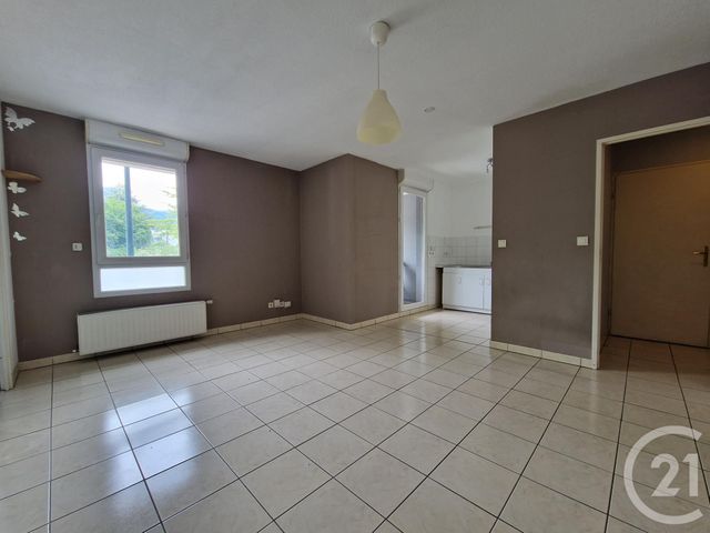 Appartement F2 à vendre - 2 pièces - 43.18 m2 - ECHIROLLES - 38 - RHONE-ALPES - Century 21 Immobilier Du Palais