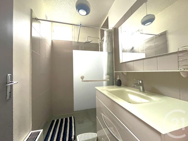 Afficher la photo en grand Appartement T4 à vendre - 4 pièces - 102.1 m2 - GRENOBLE - 38 - RHONE-ALPES - Century 21 Immobilier Du Palais