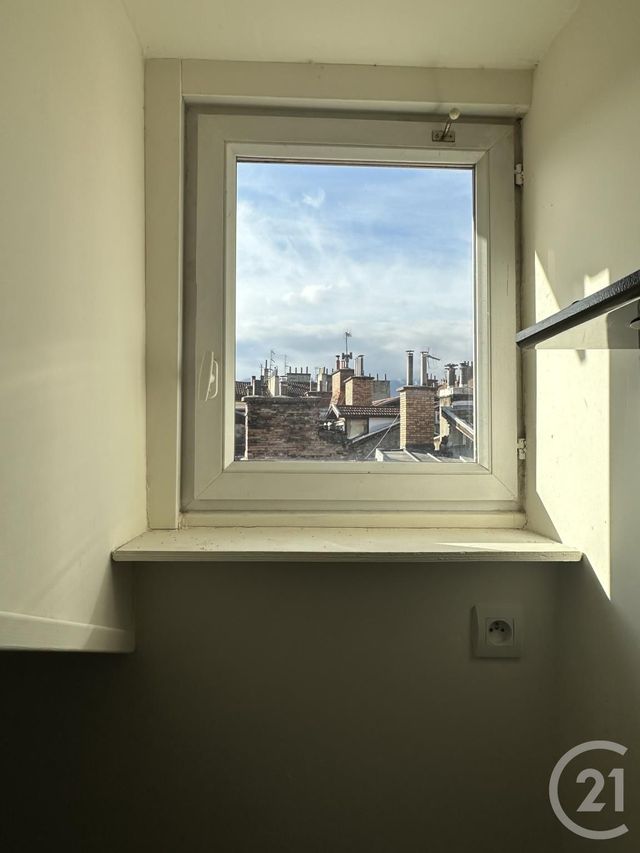 Appartement Studio à vendre - 1 pièce - 15.6 m2 - GRENOBLE - 38 - RHONE-ALPES - Century 21 Immobilier Du Palais