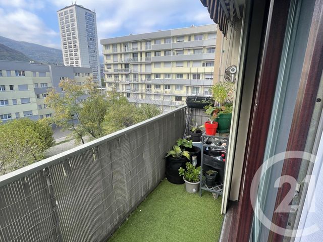 Afficher la photo en grand Appartement à vendre - 3 pièces - 78.0 m2 - ECHIROLLES - 38 - RHONE-ALPES - Century 21 Immobilier Du Palais