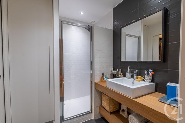 Appartement T3 à vendre - 3 pièces - 71.0 m2 - GRENOBLE - 38 - RHONE-ALPES - Century 21 Immobilier Du Palais