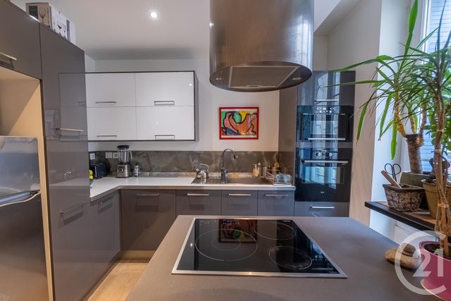 Appartement T3 à vendre - 3 pièces - 71.0 m2 - GRENOBLE - 38 - RHONE-ALPES - Century 21 Immobilier Du Palais