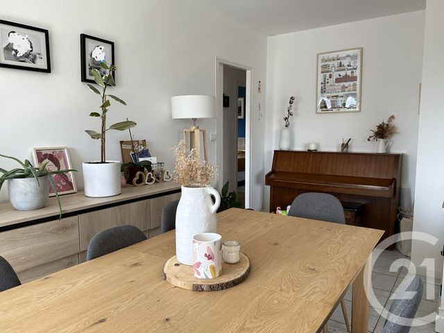 Appartement T5 à vendre - 5 pièces - 107.7 m2 - GRENOBLE - 38 - RHONE-ALPES - Century 21 Immobilier Du Palais