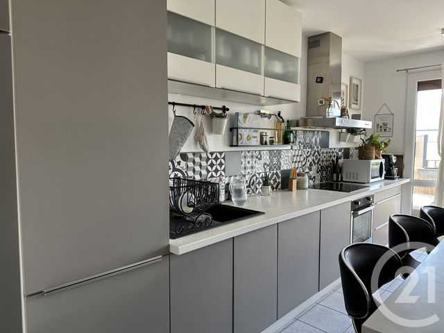 Appartement T5 à vendre - 5 pièces - 107.7 m2 - GRENOBLE - 38 - RHONE-ALPES - Century 21 Immobilier Du Palais