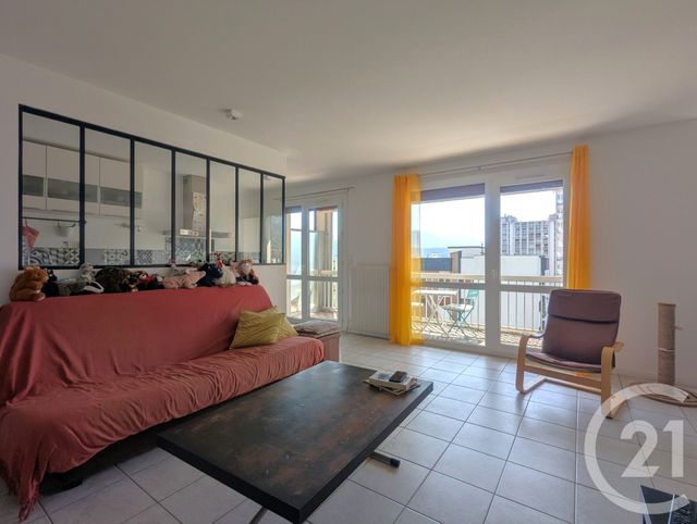 Appartement T5 à vendre - 5 pièces - 107.7 m2 - GRENOBLE - 38 - RHONE-ALPES - Century 21 Immobilier Du Palais