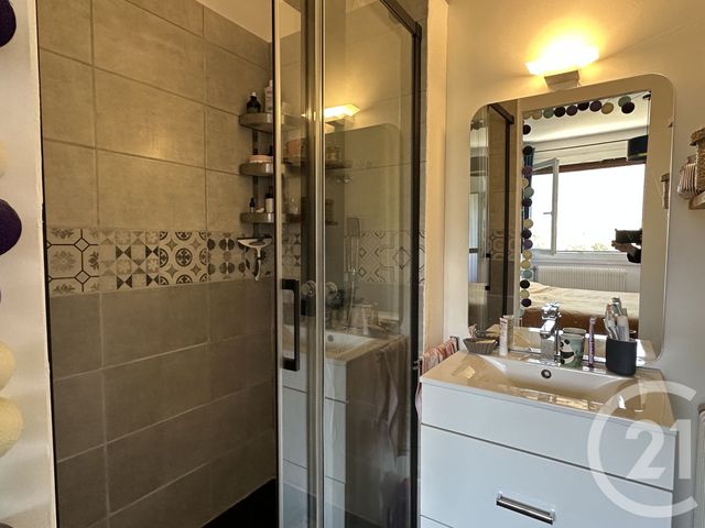 Appartement T5 à vendre - 5 pièces - 107.7 m2 - GRENOBLE - 38 - RHONE-ALPES - Century 21 Immobilier Du Palais