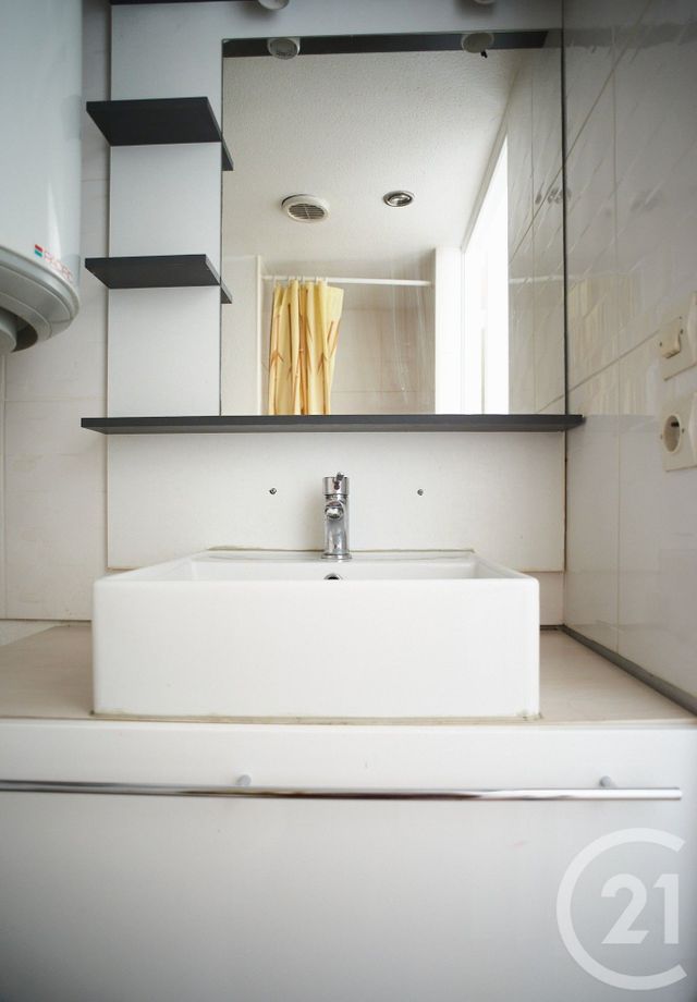 Appartement Studio à vendre - 1 pièce - 17.49 m2 - GRENOBLE - 38 - RHONE-ALPES - Century 21 Immobilier Du Palais