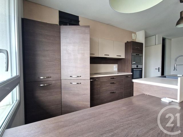 Appartement F3 à louer - 3 pièces - 65.15 m2 - ST MARTIN D HERES - 38 - RHONE-ALPES - Century 21 Immobilier Du Palais