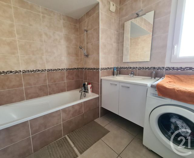 Appartement F3 à louer - 3 pièces - 65.15 m2 - ST MARTIN D HERES - 38 - RHONE-ALPES - Century 21 Immobilier Du Palais