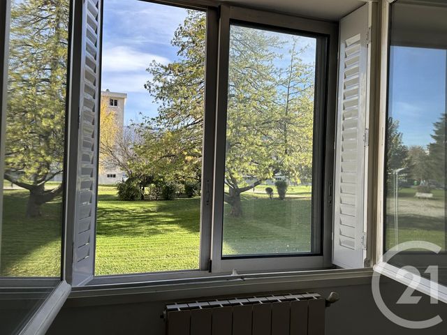 Appartement T4 à vendre - 4 pièces - 67.7 m2 - SEYSSINET PARISET - 38 - RHONE-ALPES - Century 21 Immobilier Du Palais