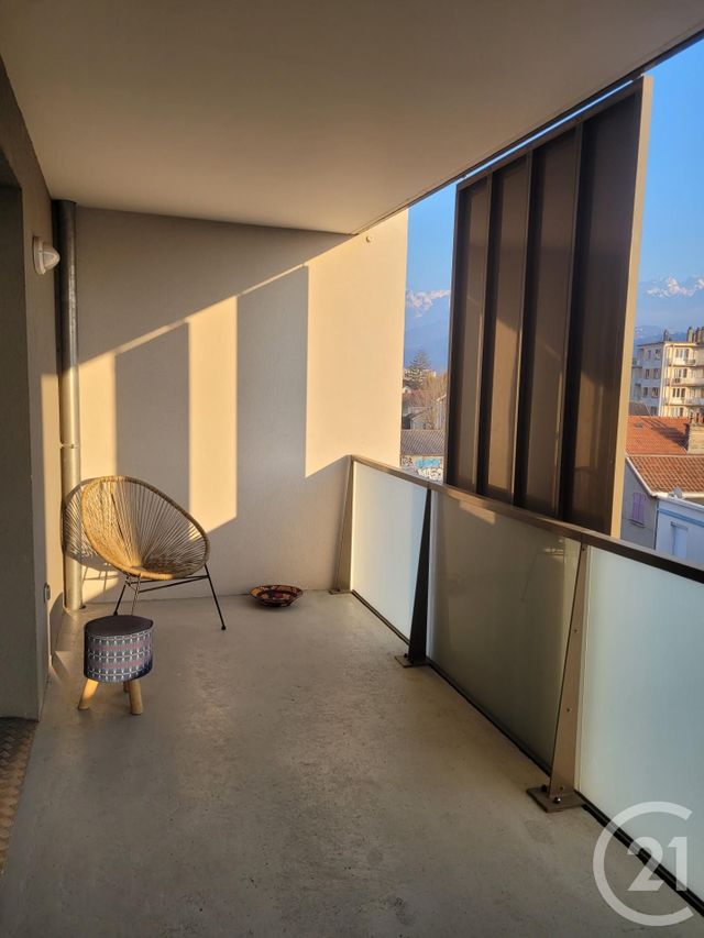 Appartement T3 à vendre - 3 pièces - 63.41 m2 - GRENOBLE - 38 - RHONE-ALPES - Century 21 Immobilier Du Palais