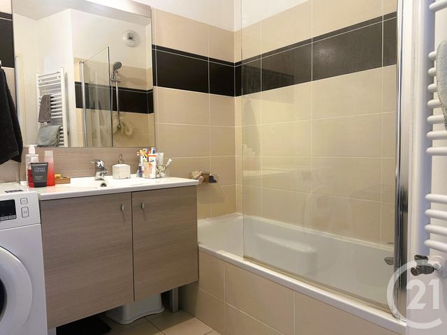 Appartement T3 à vendre - 3 pièces - 63.41 m2 - GRENOBLE - 38 - RHONE-ALPES - Century 21 Immobilier Du Palais