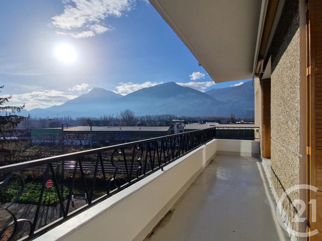 Appartement F4 à vendre - 4 pièces - 70.71 m2 - ST EGREVE - 38 - RHONE-ALPES - Century 21 Immobilier Du Palais