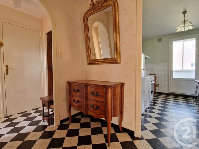 Appartement F4 à vendre - 4 pièces - 70.71 m2 - ST EGREVE - 38 - RHONE-ALPES - Century 21 Immobilier Du Palais