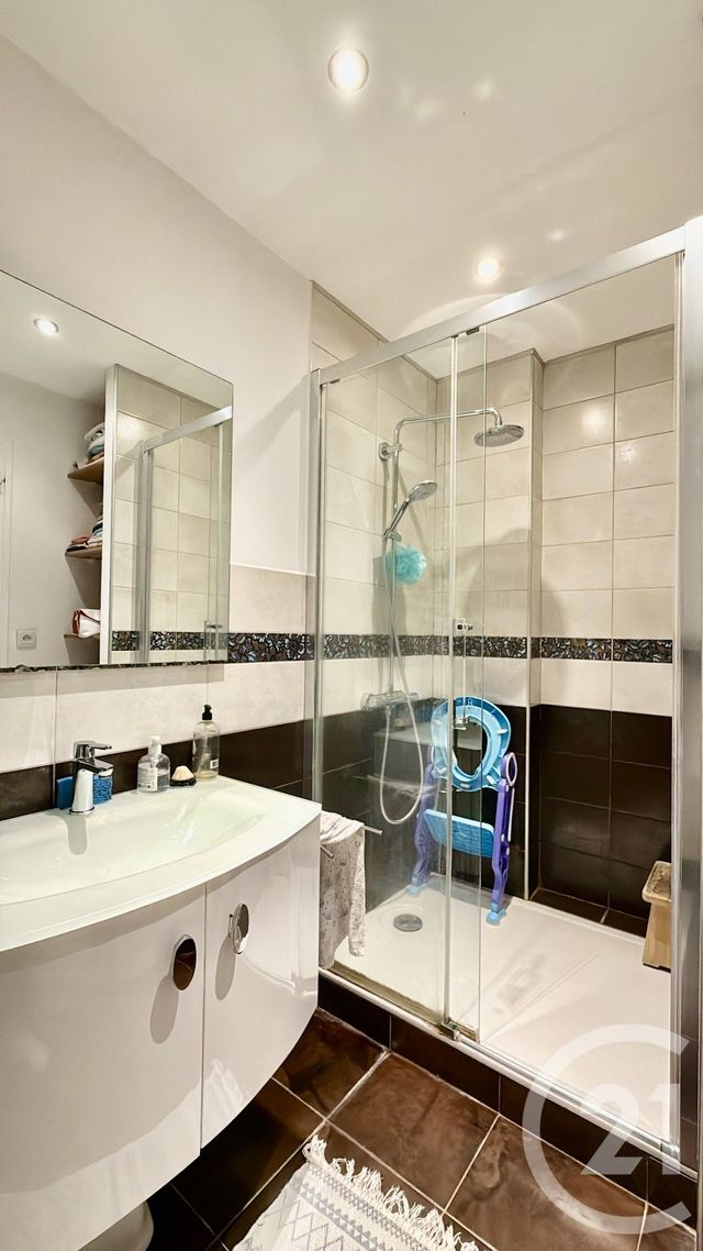 Appartement F4 à vendre - 4 pièces - 114.95 m2 - GRENOBLE - 38 - RHONE-ALPES - Century 21 Immobilier Du Palais