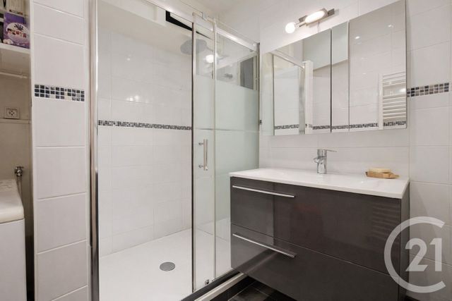 Appartement à vendre - 3 pièces - 70.58 m2 - GRENOBLE - 38 - RHONE-ALPES - Century 21 Immobilier Du Palais